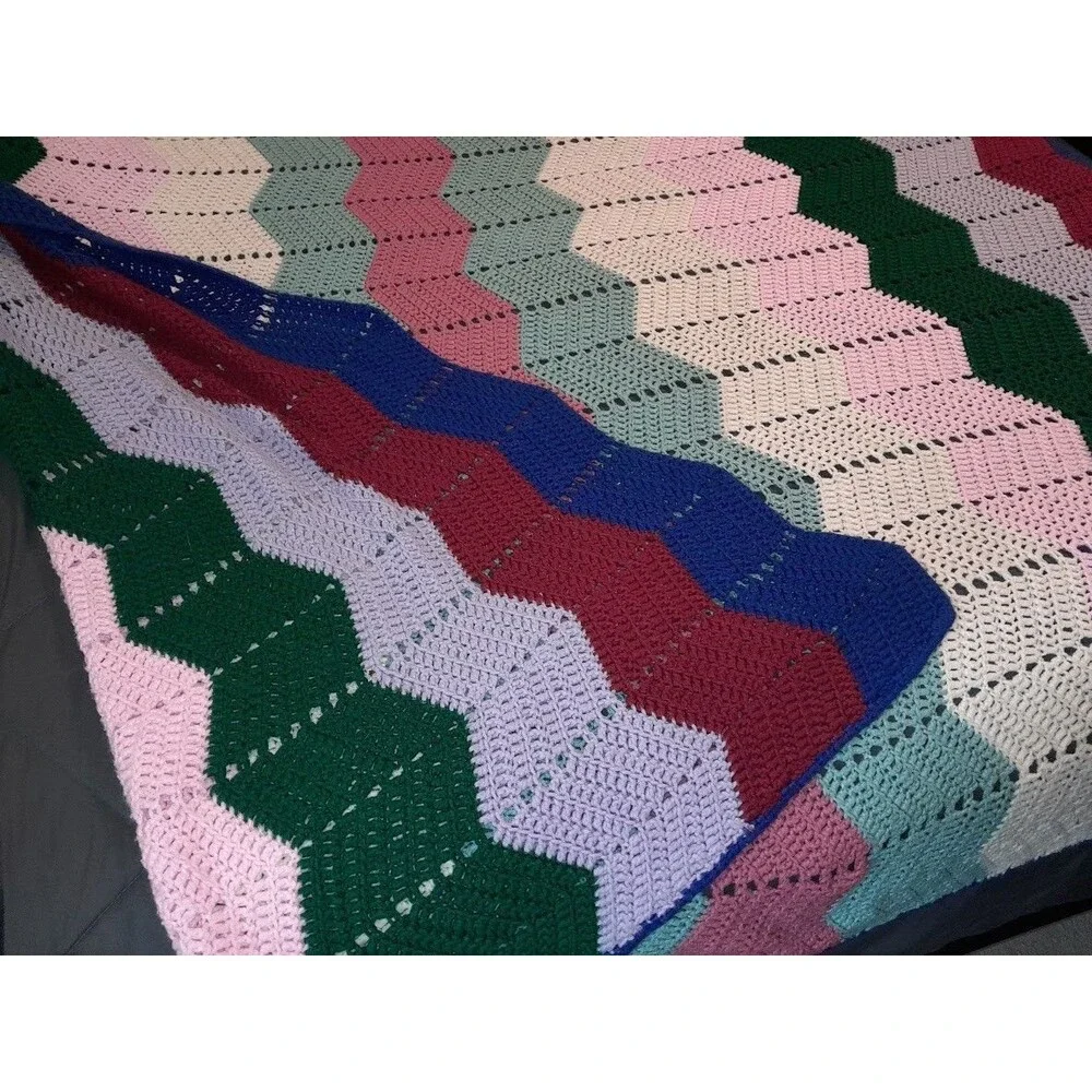 80x70 Beautiful handmade crochet chevron blanket ripple afghan queen sized throw